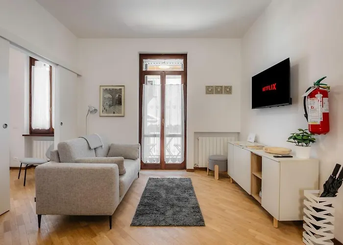 Eap Suites 2, Verona